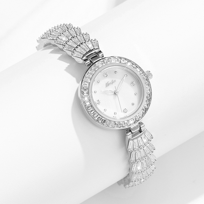 Iced Women's Quartz Watch With Shell Strap