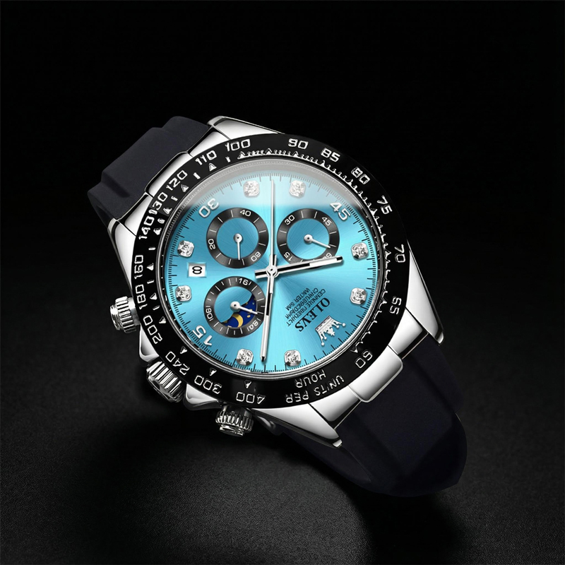Waterproof Men's Quartz Watch With Silicone Strap