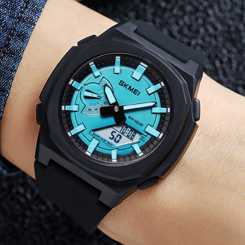 Dual Display Men's Watch With Silicone Strap