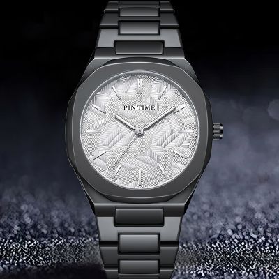 Embossed Leaf Dial Men's Quartz Watch