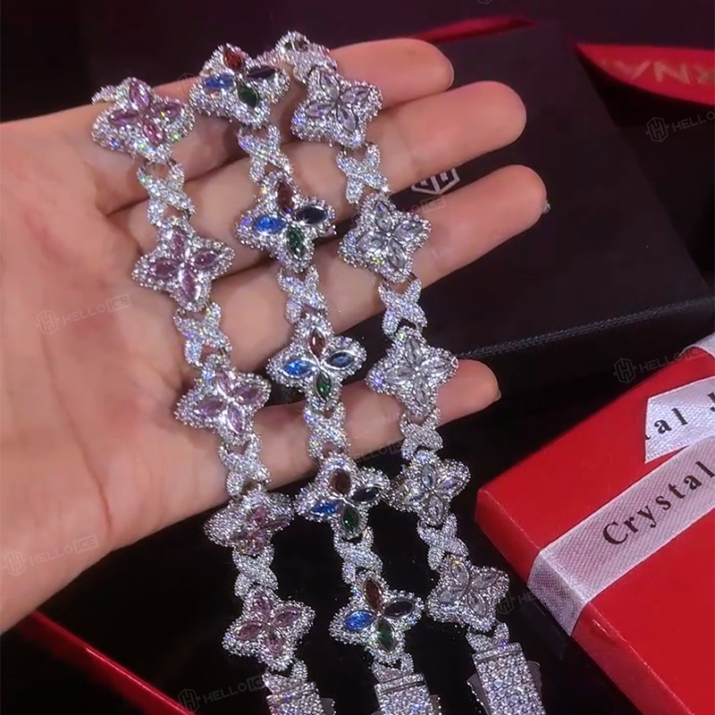 Iced Out 19mm Four-leaf Clover Infinity Bracelet in White Gold Plating Iced Out 19mm Four-leaf Clover Infinity Bracelet in White Gold Plating