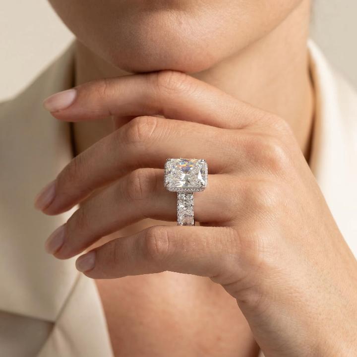 925S & VVS Moissanite 14.22 CT Luxury Radiant Cut Pave Halo Engagement Ring