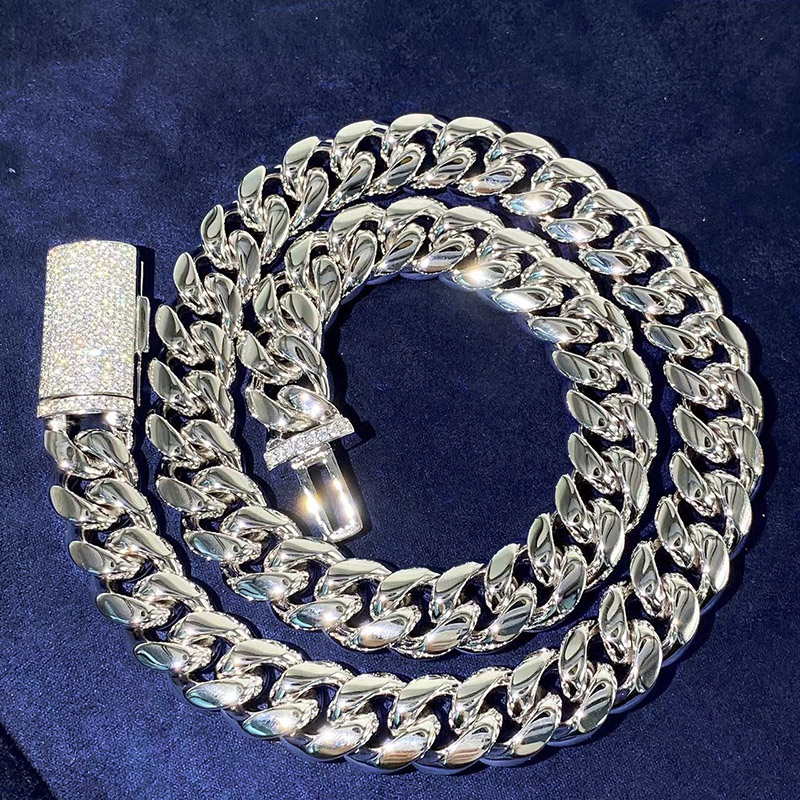 18mm 925S & VVS Moissanite Box Clasp Stainless Steel Cuban Chain