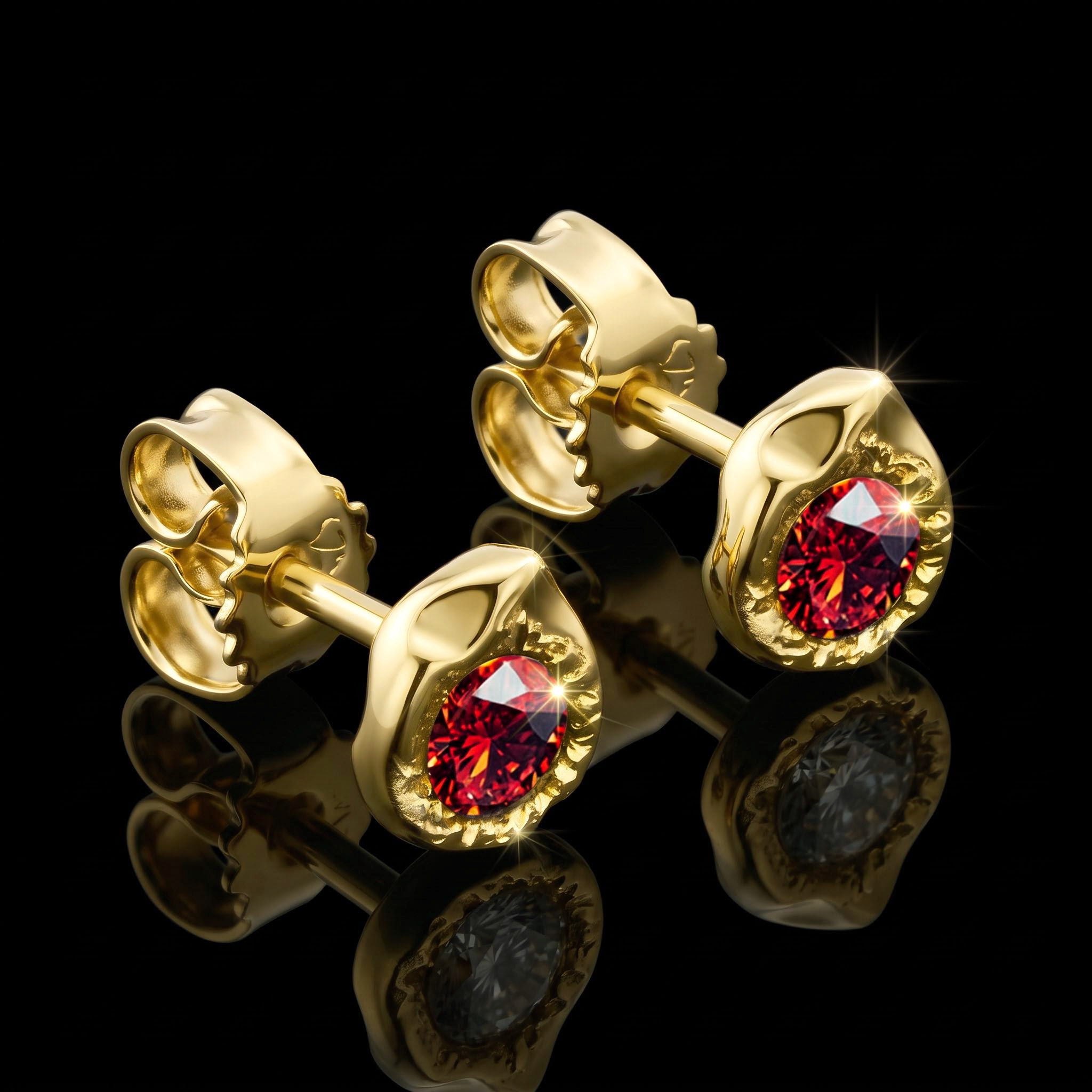 925 Silver & VVS1 Moissanite Nugget Stud Earrings In Gold Plating 925 Silver & VVS1 Moissanite Nugget Stud Earrings In Gold Plating