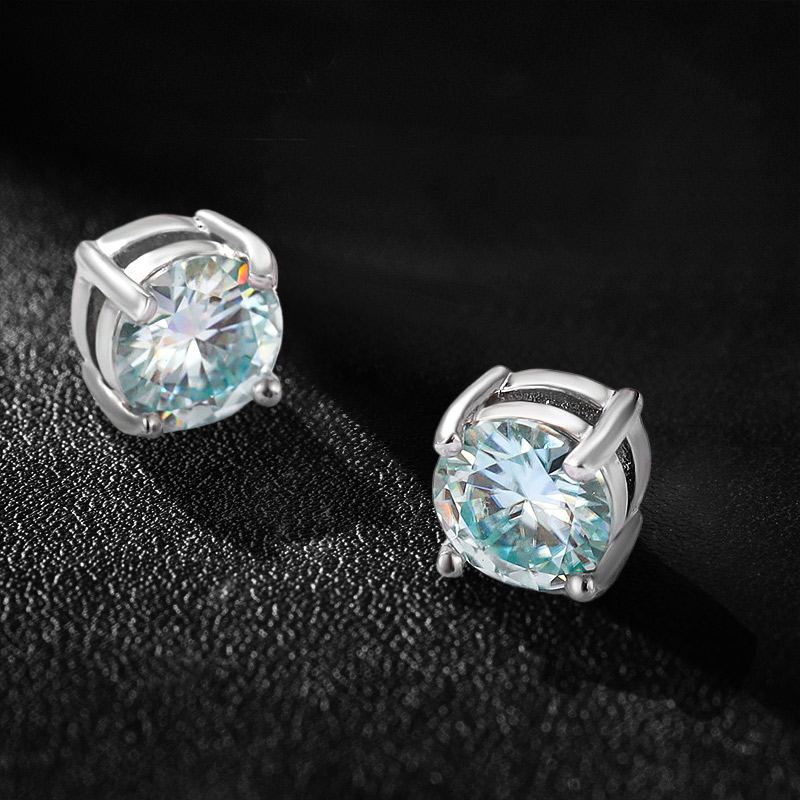 925S & Moissanite Light Blue 4-prong Magnetic Non-Piercing Stud Earrings