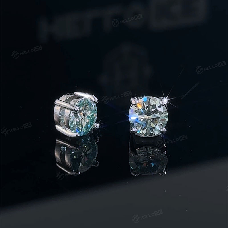 925S & Moissanite Light Blue 4-prong Magnetic Non-Piercing Stud Earrings