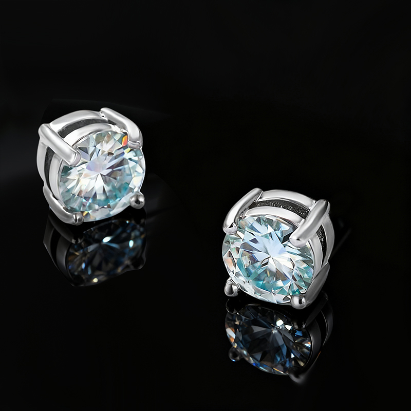 925S & Moissanite Light Blue 4-prong Magnetic Non-Piercing Stud Earrings