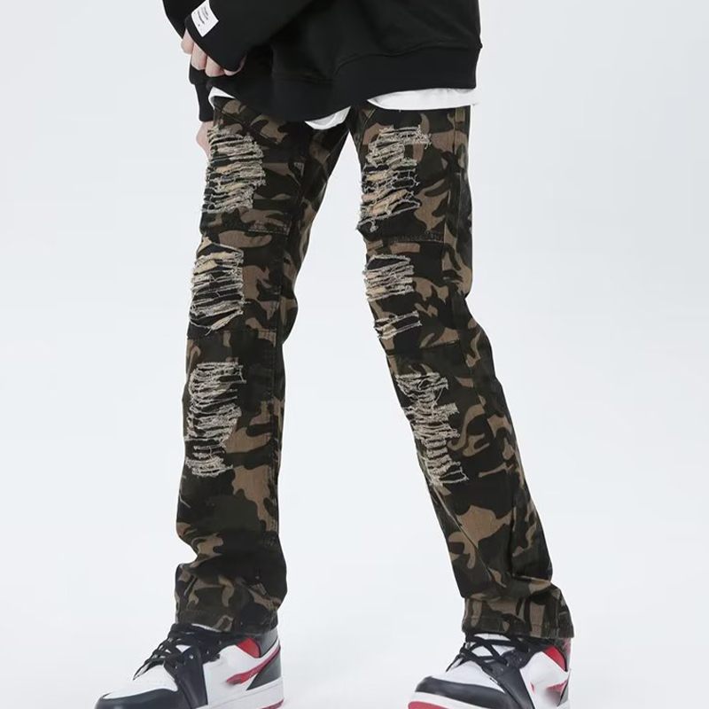 Baeful Distressed Camouflage Jeans