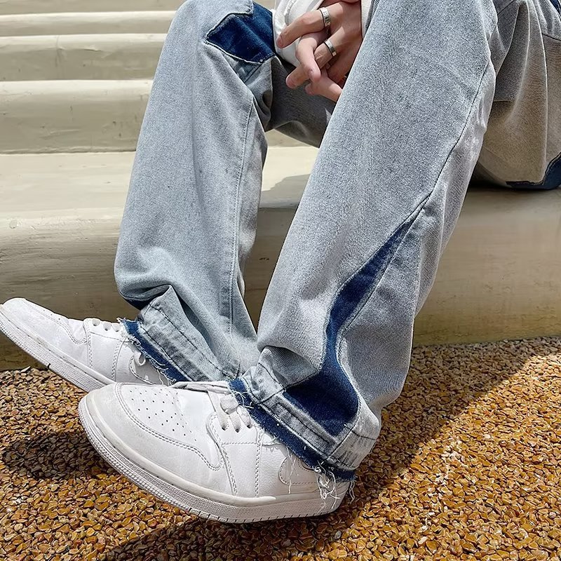 Star Panel Embroidered Jeans