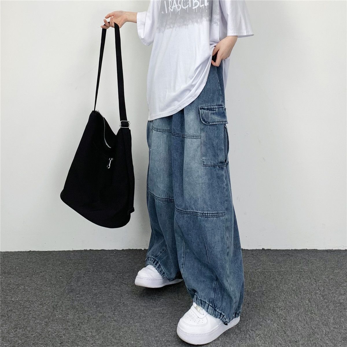 Workwear Wide-Leg Washed Denim Jeans