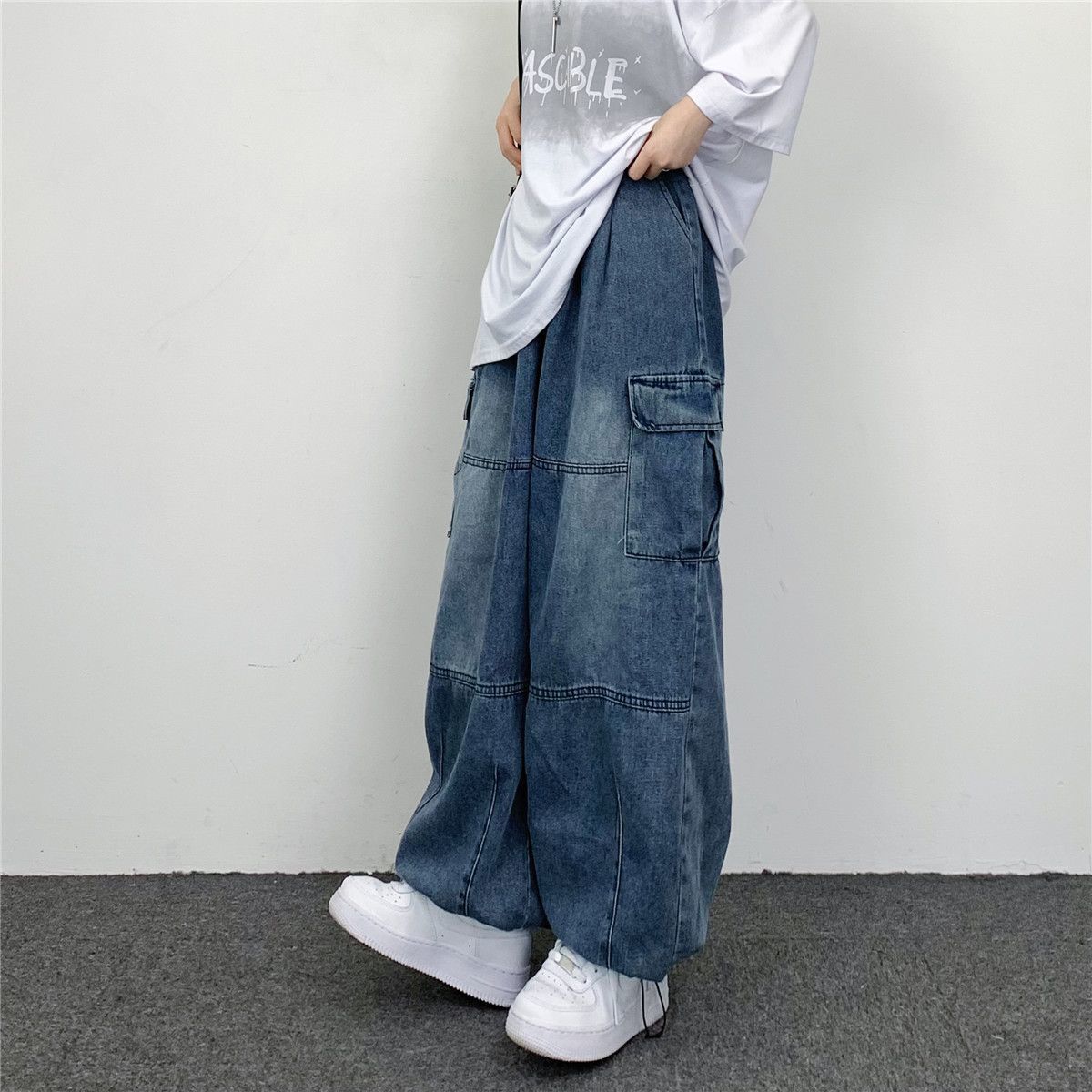 Workwear Wide-Leg Washed Denim Jeans