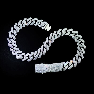 Made to Order 20mm Prong Moissanite S925 Silver Cuban Link Chain with Initial Letter Box Clasp