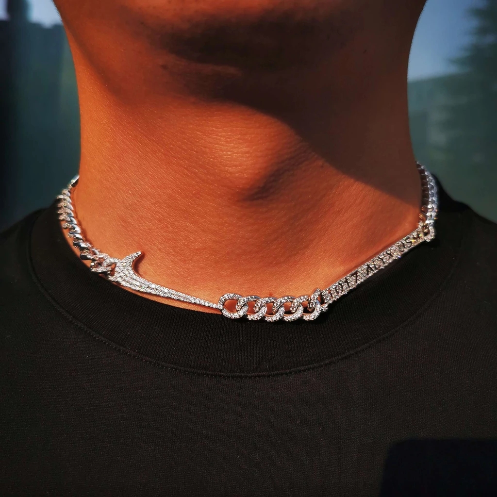 Iced Unique Clasp Choker in Silver