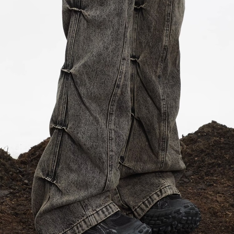 Wasteland Style Distressed Pleated Bootcut Jeans