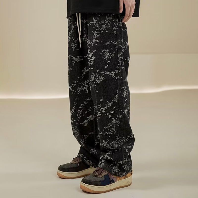 Simple Embroidered Straight Jeans