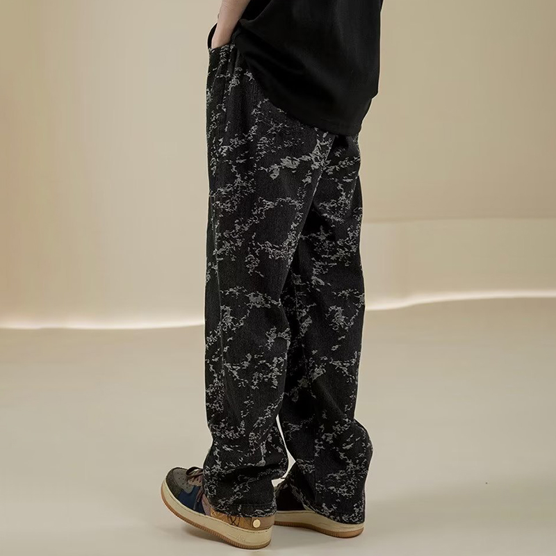 Simple Embroidered Straight Jeans