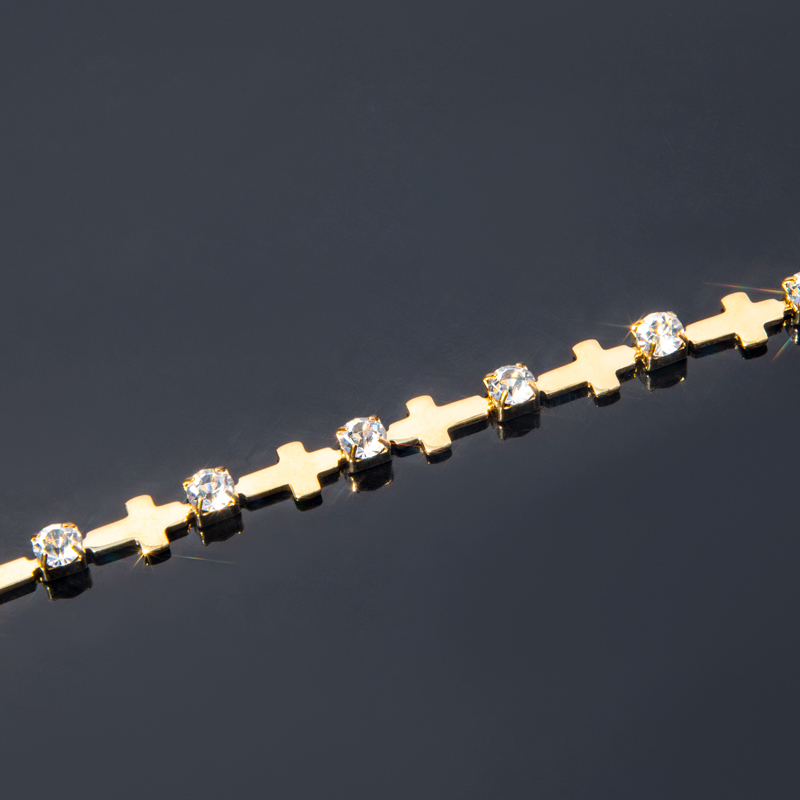 Diamond Cross Bracelet in Gold