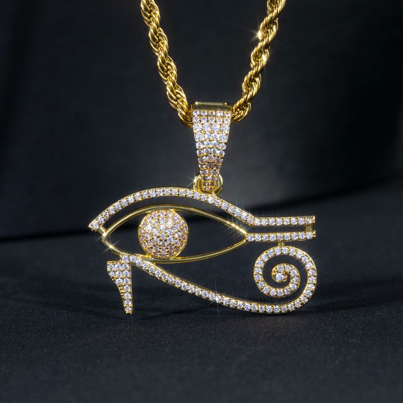 Egyptian Eye of Horus Pendant in Gold