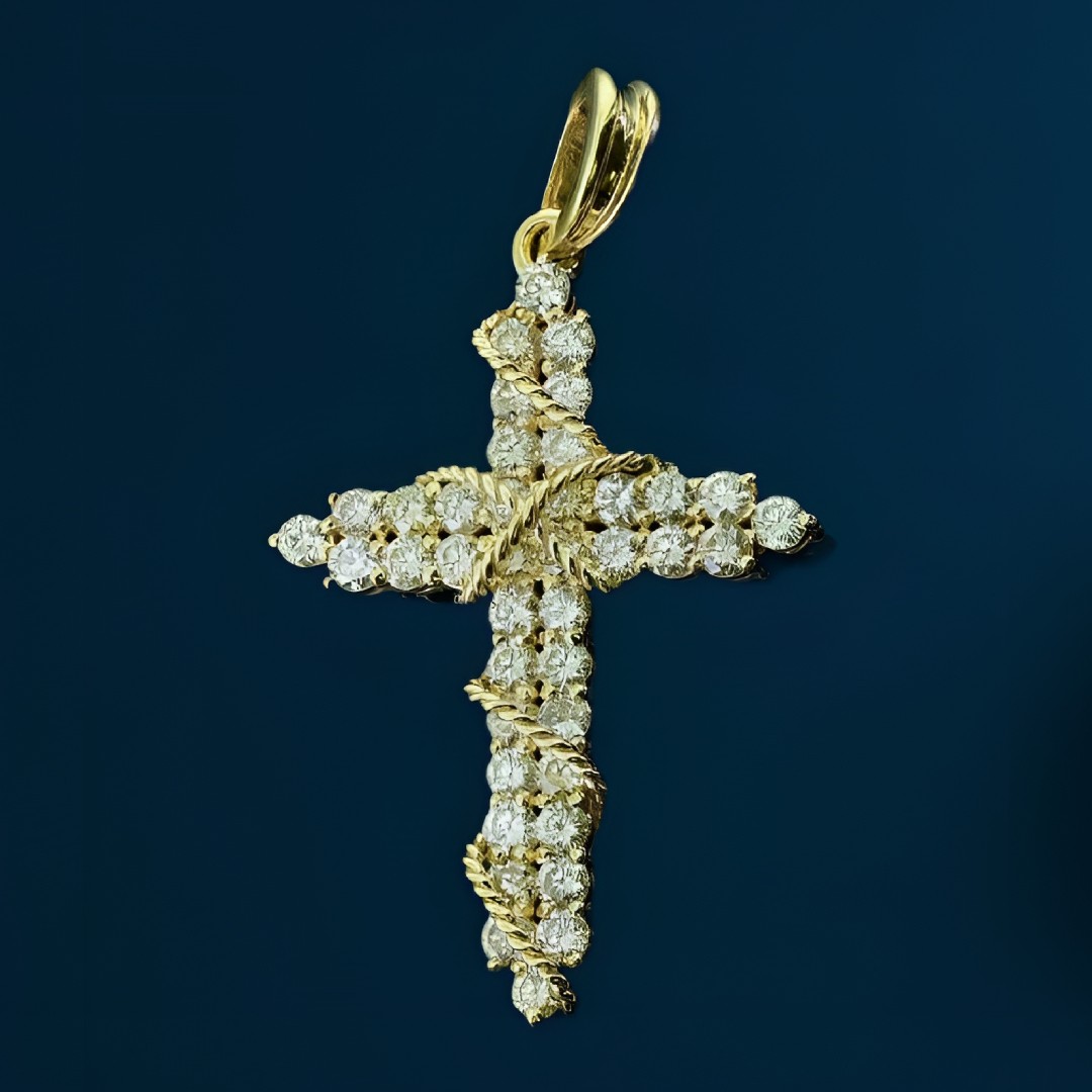 Rope Diamond Cross Pendant in Gold