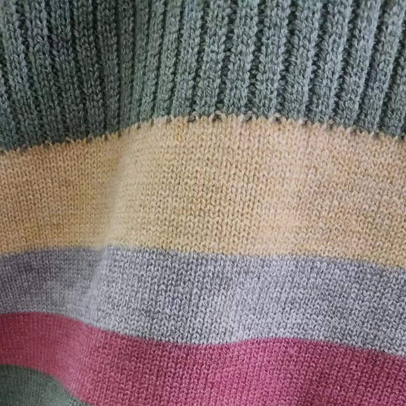 Colorblock Knitted Turtleneck Sweater