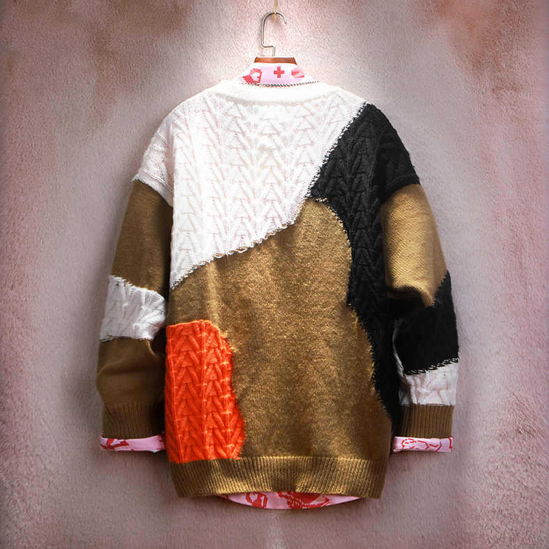 Color Block Twist Crew Neck Sweater