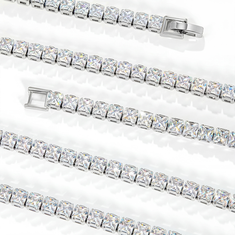 Iced 5mm Women Tennis Chain Necklace in White Gold Iced 5mm Women Tennis Chain Necklace in White Gold