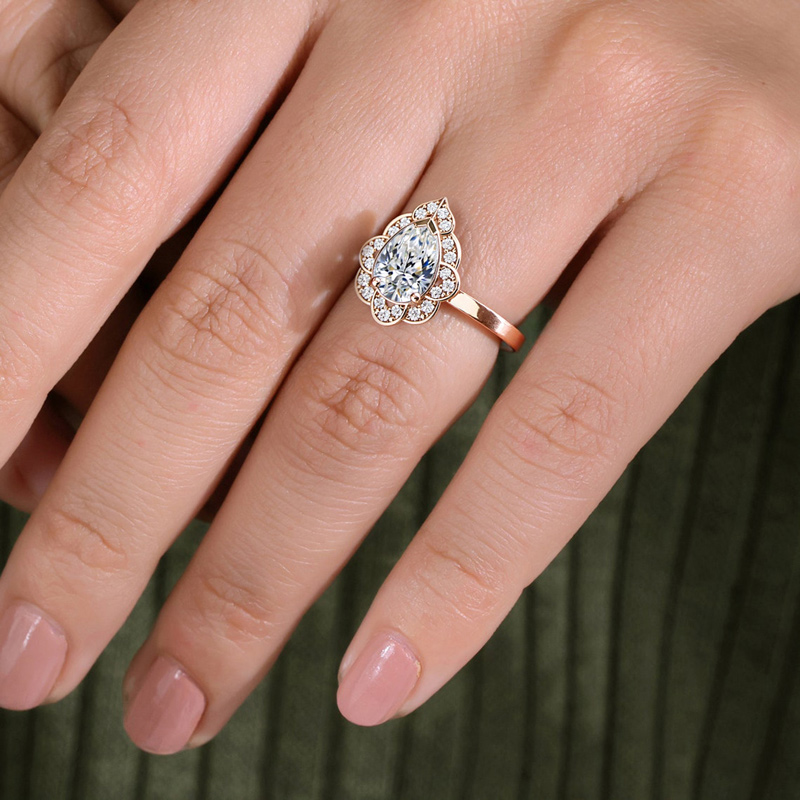 1.67CT Pear & Round Cut VVS Moissanite S925 Silver Engagement Ring 1.67CT Pear & Round Cut VVS Moissanite S925 Silver Engagement Ring