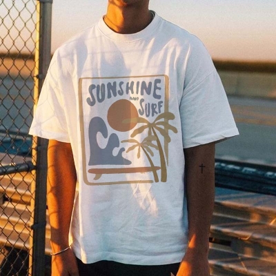 Resort Style Sun and Surf Print T-shirt