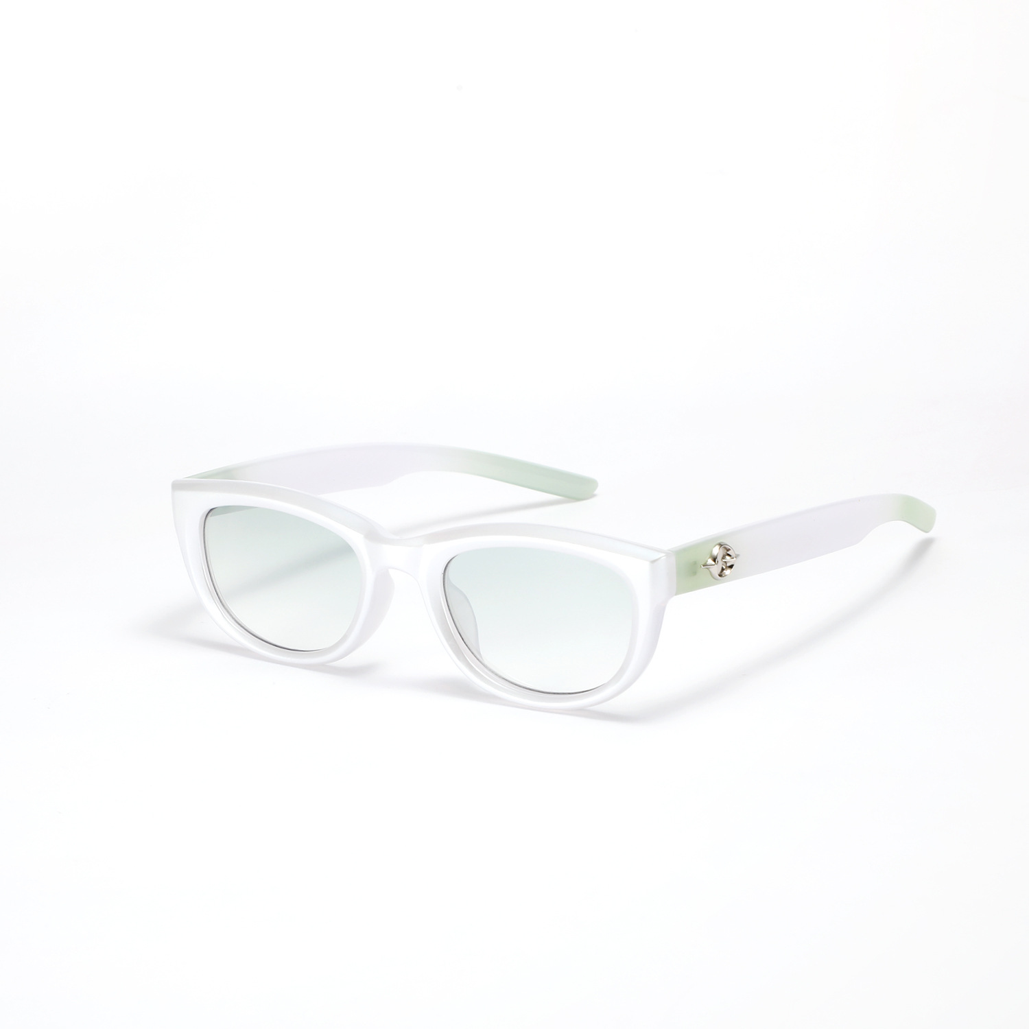 Retro Riveted Cat Eye Pearlescent Sunglasses