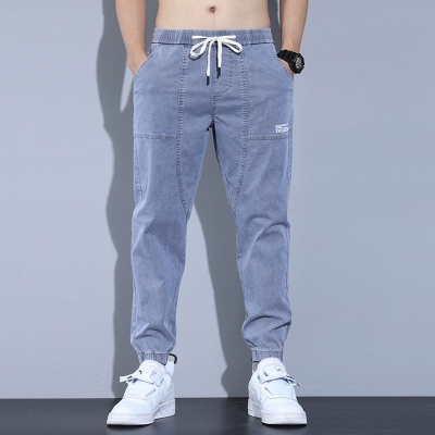 Loose Paneled Cropped Jeans