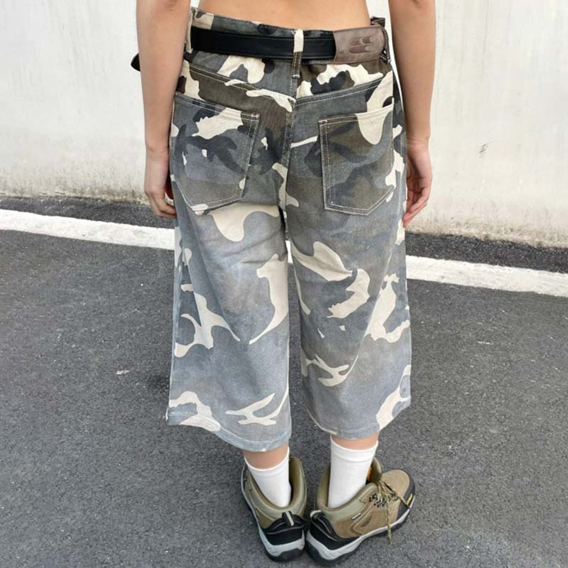 Gradient Camouflage Denim Cropped Pants