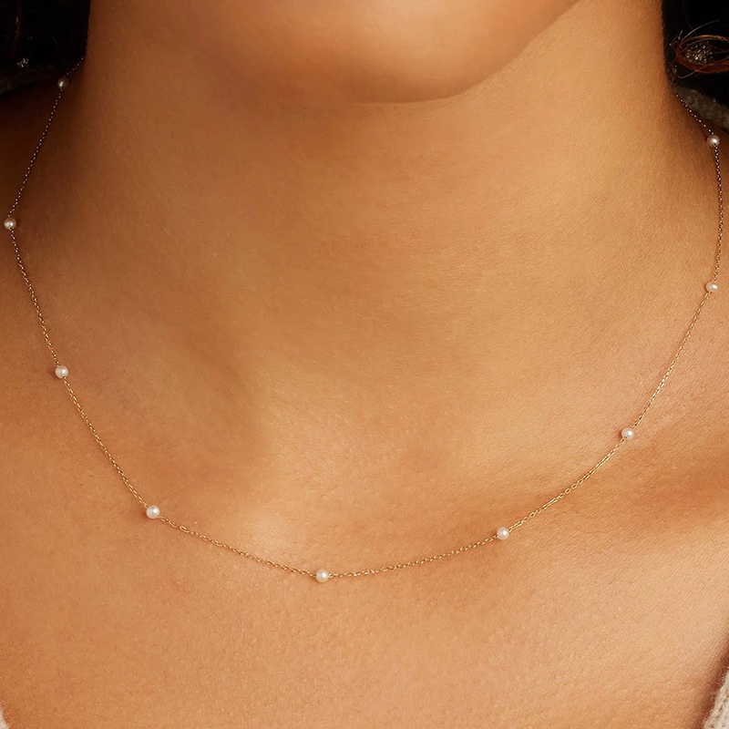 Distance Mini Pearl Stations Necklace