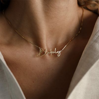 Personalized Name Necklace With Box Chain