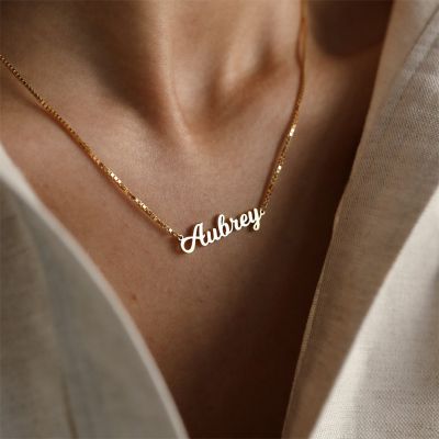Personalized Bold&Minimai Name Necklace