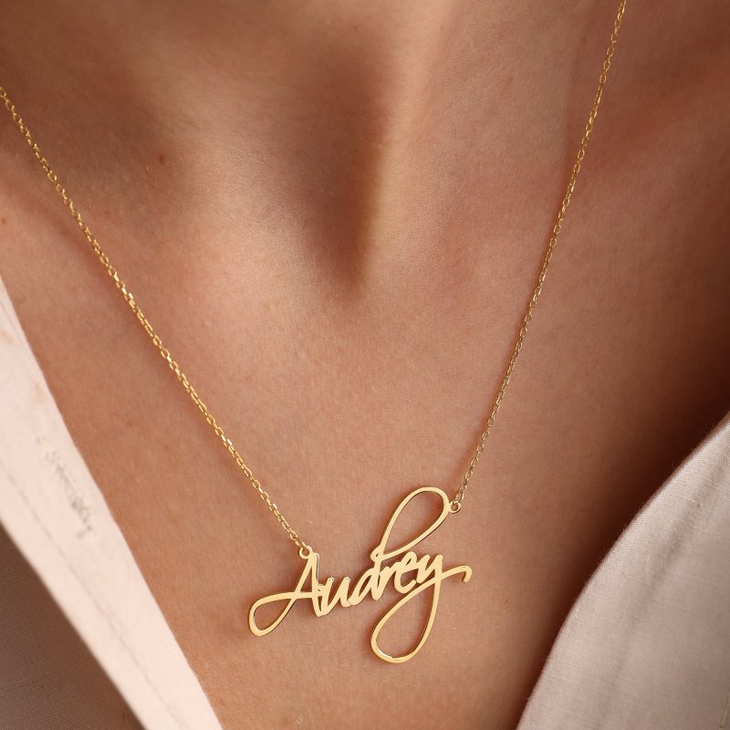 Personalized Name Necklace in Gold