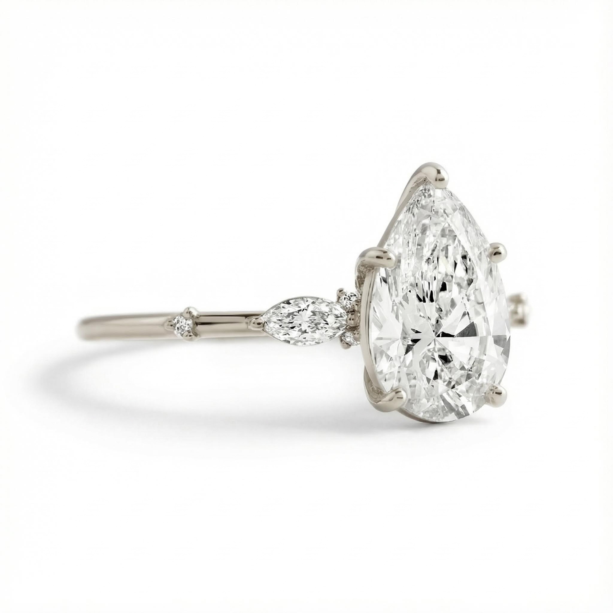 1.745CT Pear & Marquise Cut VVS Moissanite S925 Silver Engagement Ring 1.745CT Pear & Marquise Cut VVS Moissanite S925 Silver Engagement Ring