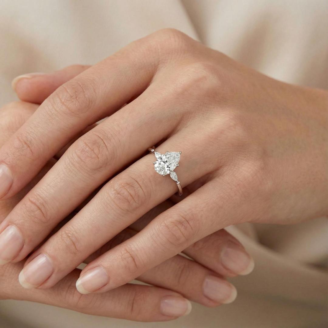 1.745CT Pear & Marquise Cut VVS Moissanite S925 Silver Engagement Ring 1.745CT Pear & Marquise Cut VVS Moissanite S925 Silver Engagement Ring