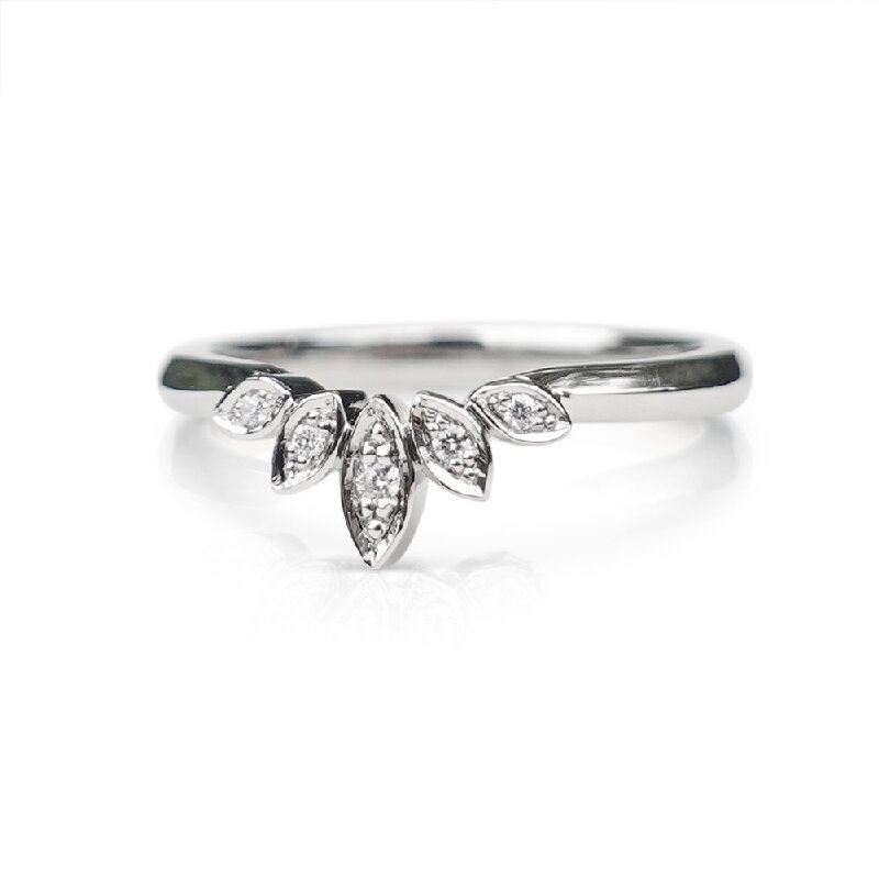 Round Cut Leaf Shape Wedding Band