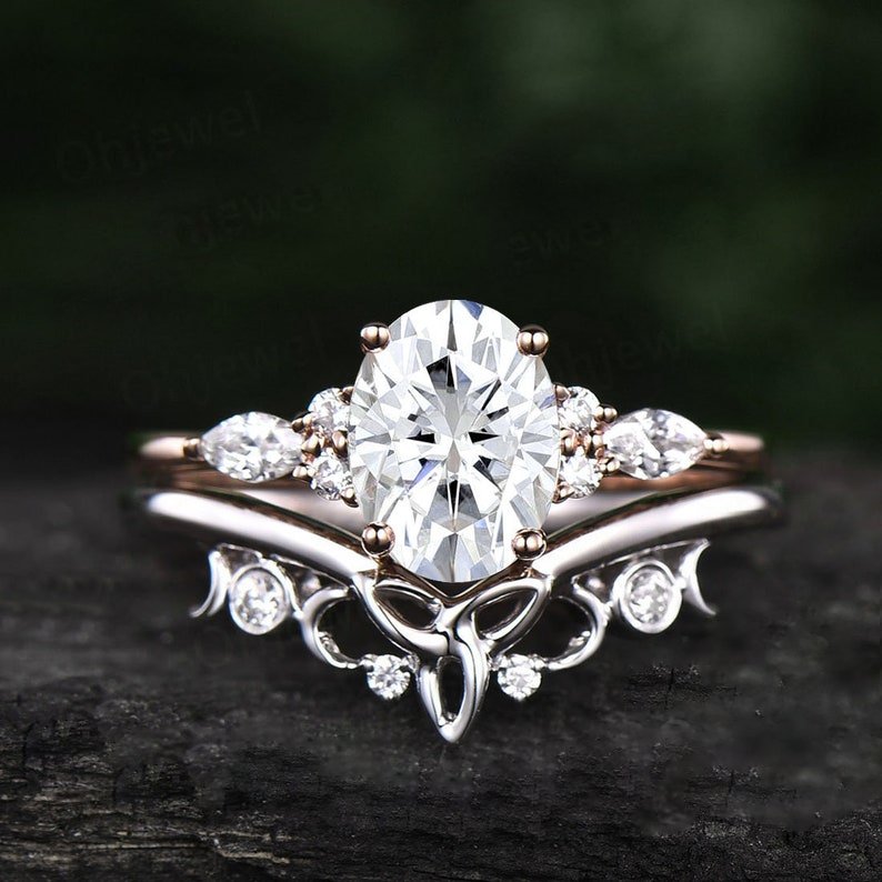 Vintage Oval Cut Weeding Ring Set