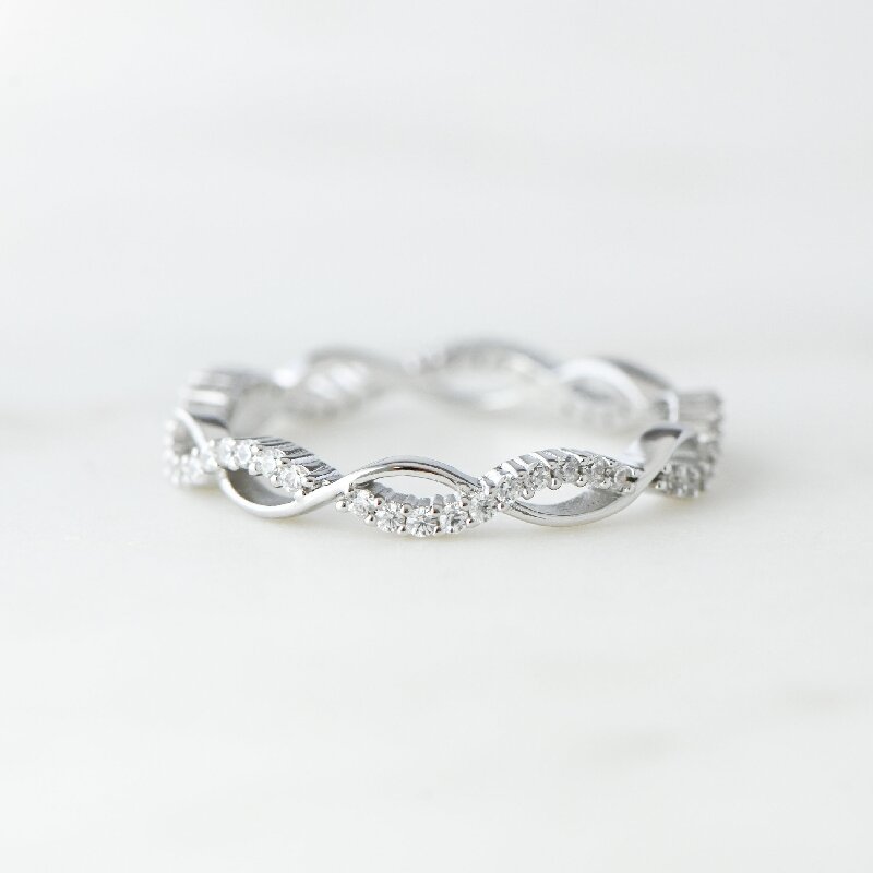 Infinity Twist Weeding Band