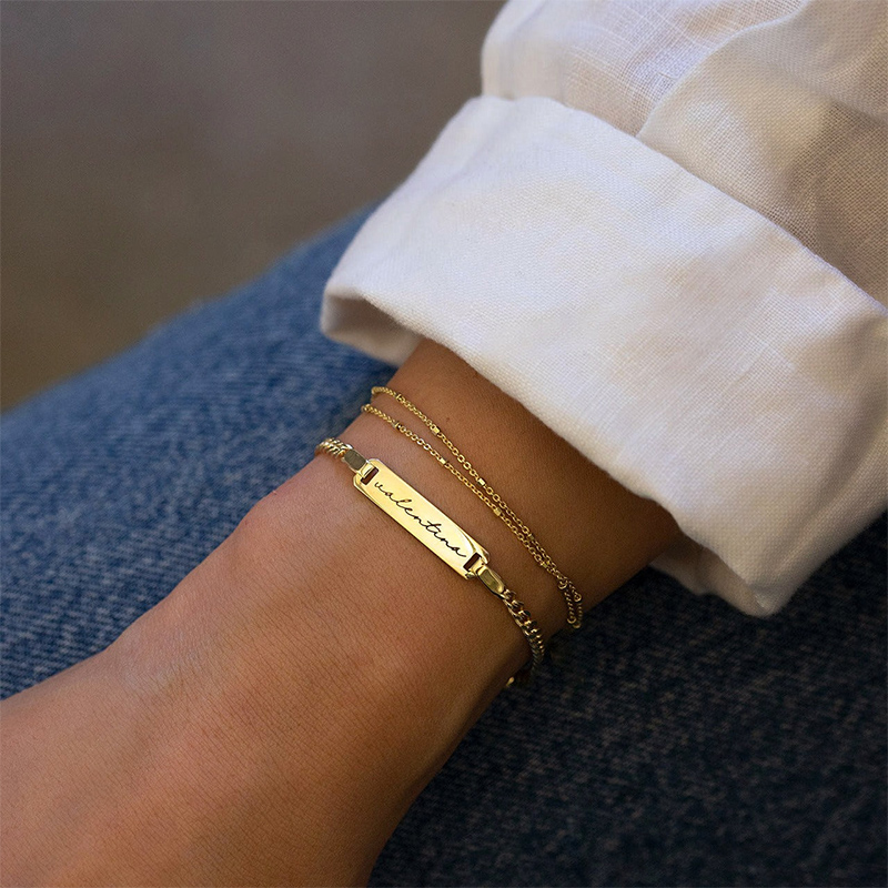Engraved Bar Bracelet With Cuban Chain