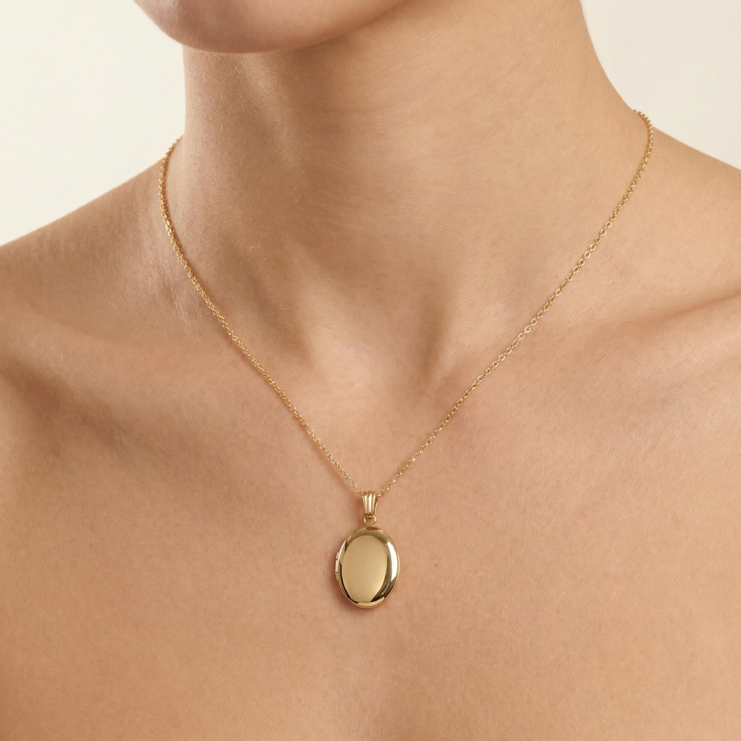 Customized Photo Oval Locket Necklace