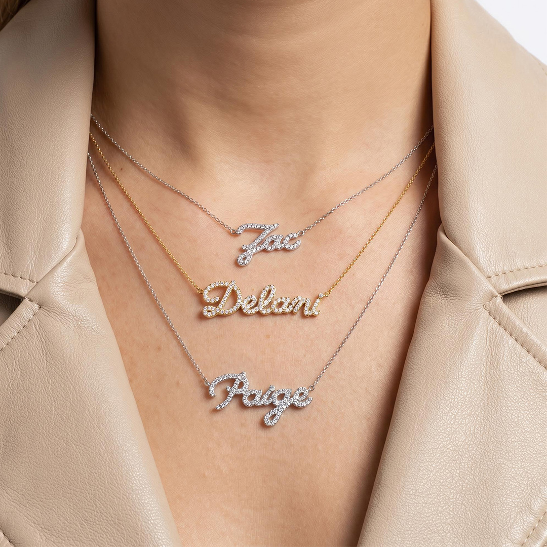 Script Nameplate Diamond Necklace