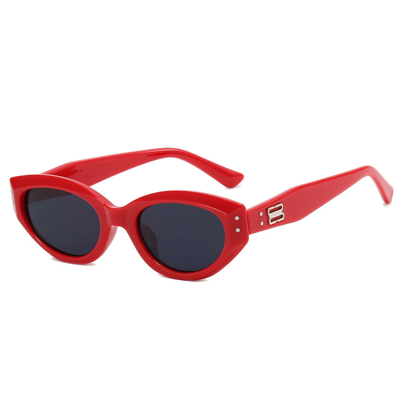 Trendy Millennial Style Small Frame Sunglasses