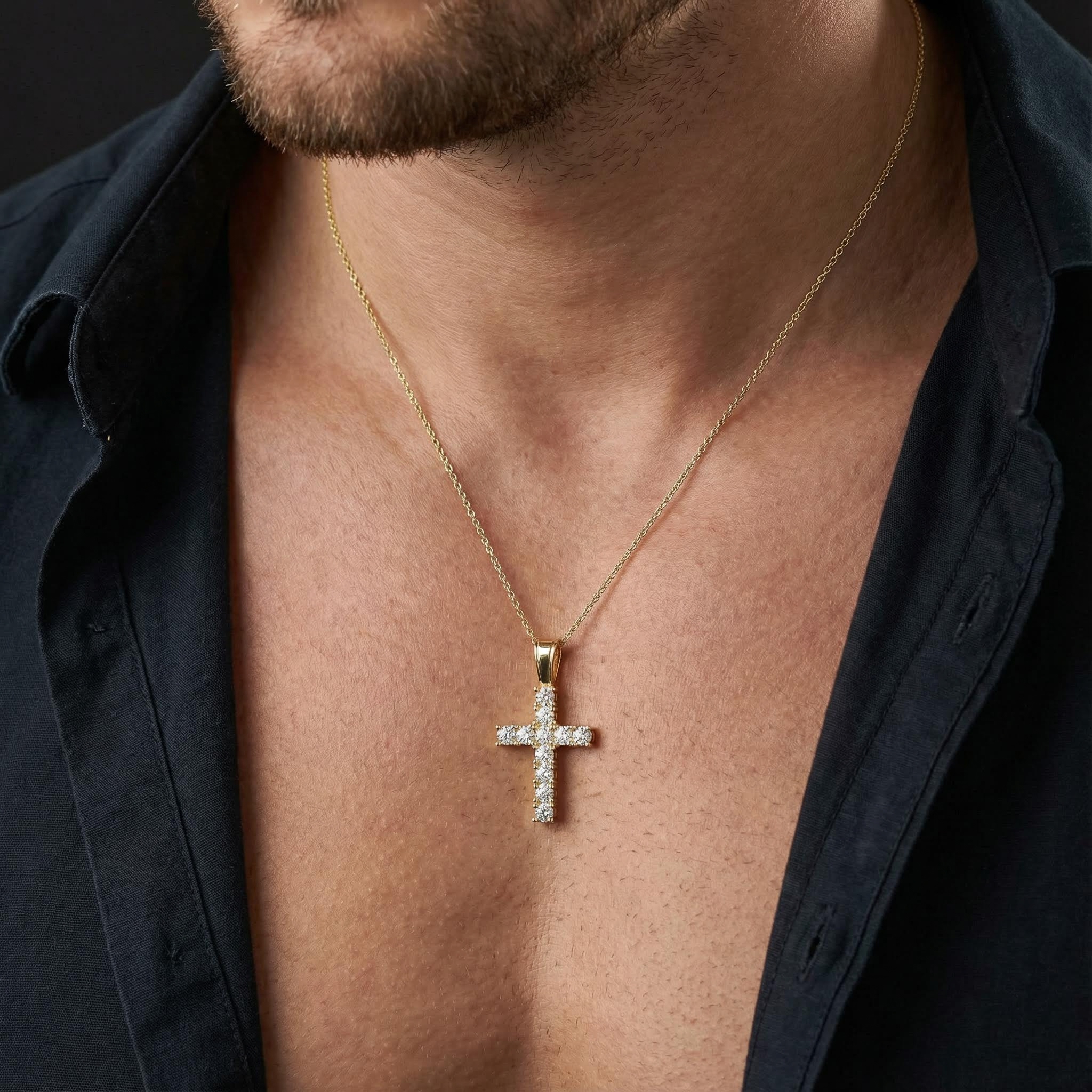 Round Cut Diamonds Cross Pendant in Gold