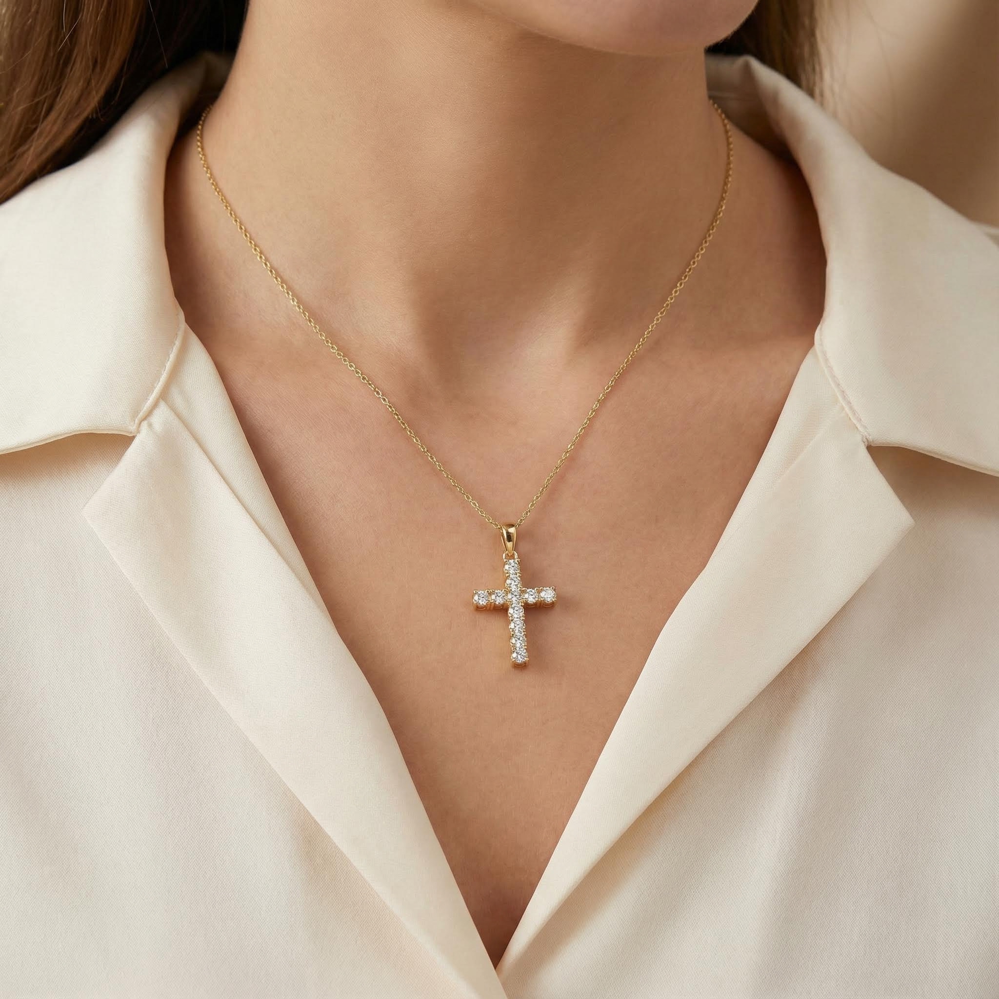 Round Cut Diamonds Cross Pendant in Gold