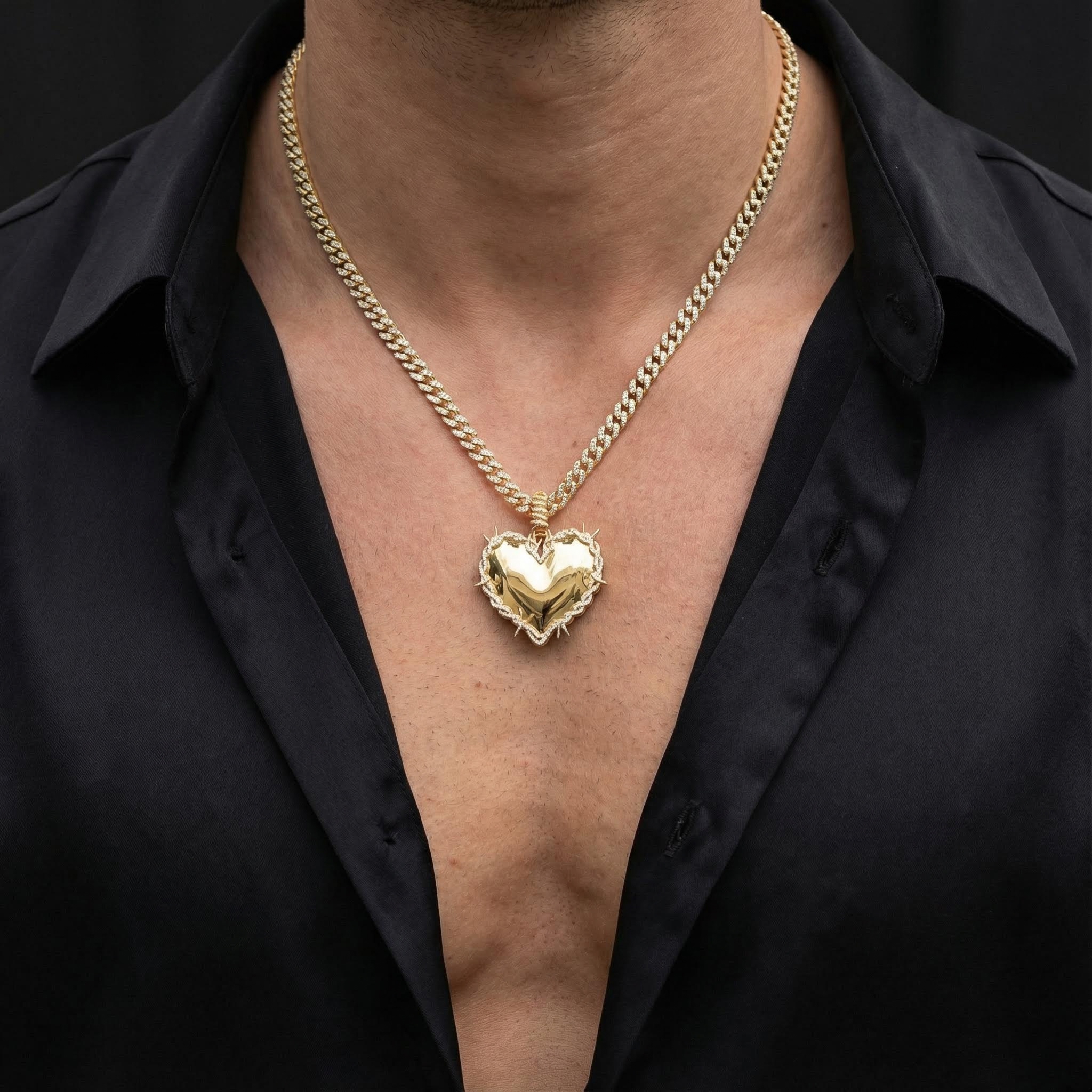 Iced Thorns Heart Pendant Iced Thorns Heart Pendant