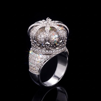 Iced Three-dimensional Crown Ring