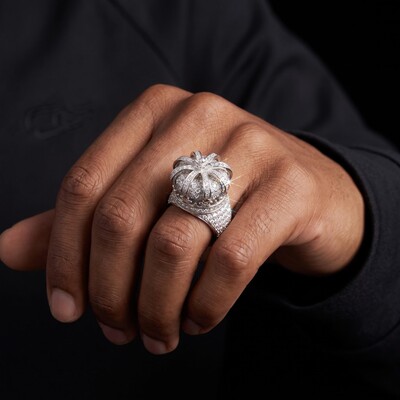 Iced Three-dimensional Crown Ring