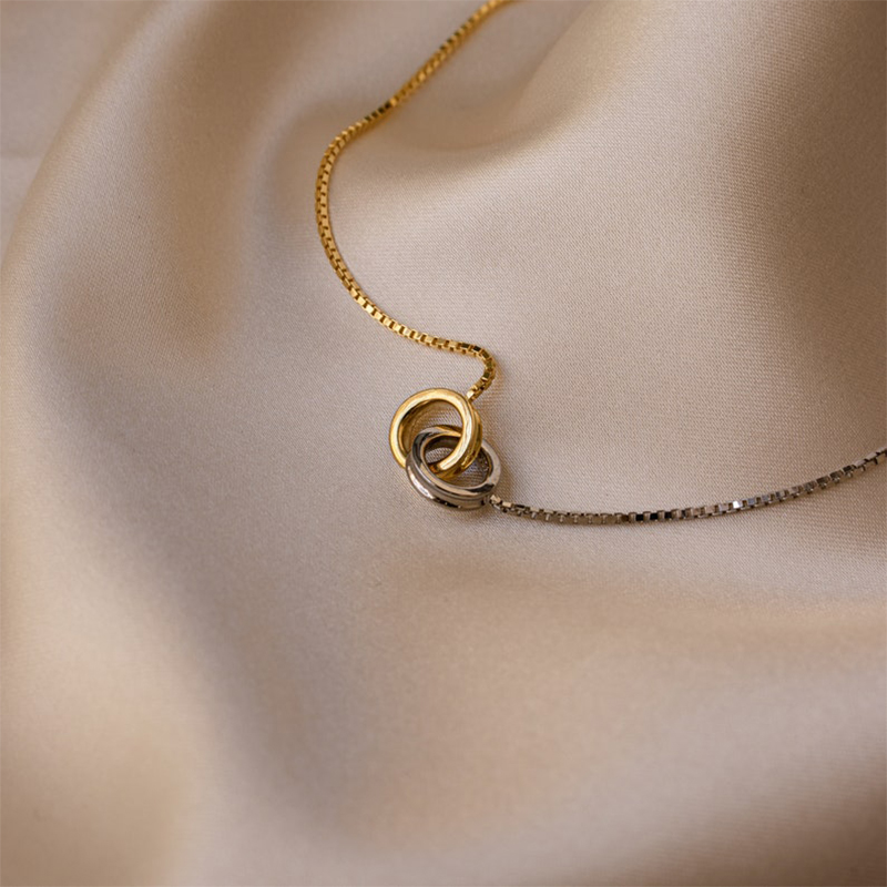 Eternal Interlocking Circle Necklace